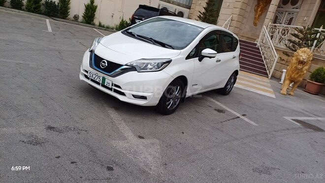 Nissan Note-5