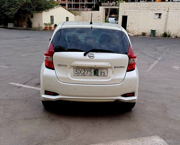 Nissan Note-7