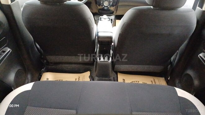 Nissan Note-8