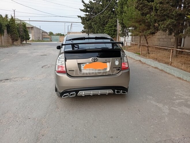 Toyota Prius-2