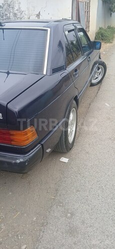 Mercedes 190-5