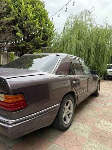 Mercedes E 220 1995, 800,964 km - 2.2 л - Bakı
