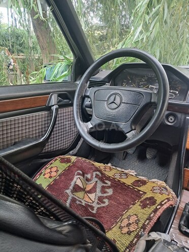 Mercedes E 220 1995, 800,964 km - 2.2 л - Bakı