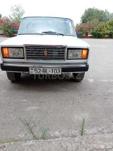 LADA (VAZ) 2107 2005, 70,000 km - 1.6 l - Salyan