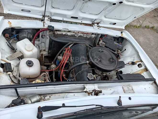 LADA (VAZ) 2107 2005, 70,000 km - 1.6 l - Salyan