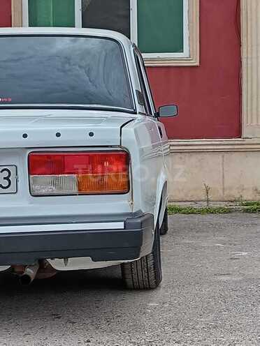 LADA (VAZ) 2107 2005, 70,000 km - 1.6 l - Salyan