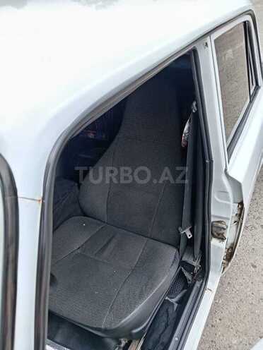 LADA (VAZ) 2107 2005, 70,000 km - 1.6 l - Salyan
