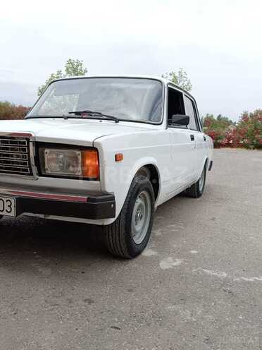 LADA (VAZ) 2107 2005, 70,000 km - 1.6 l - Salyan