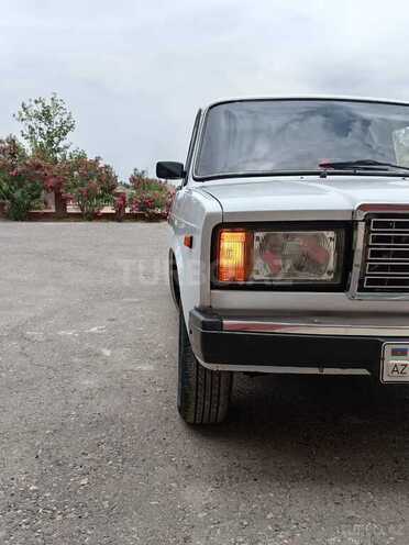 LADA (VAZ) 2107 2005, 70,000 km - 1.6 l - Salyan