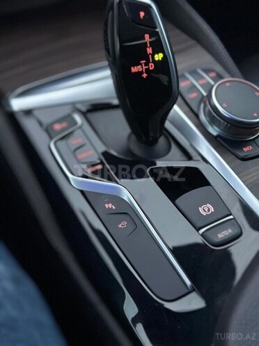 BMW 520 2017, 140,000 km - 2.0 l - Bakı