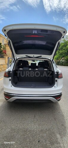 Volkswagen ID.6 Crozz-9