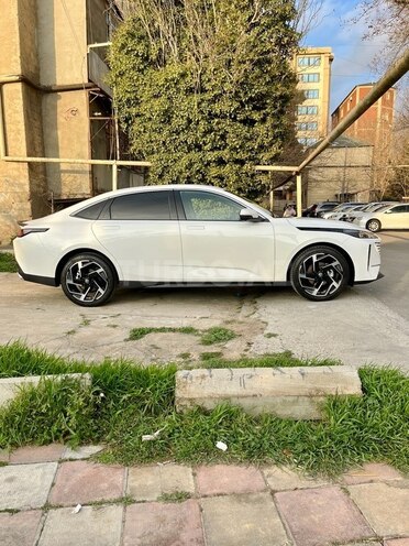 Changan  2024, 15,000 km - 1.5 l - Bakı