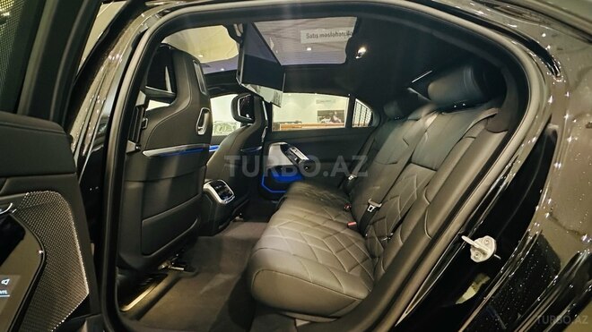 BMW 740-17