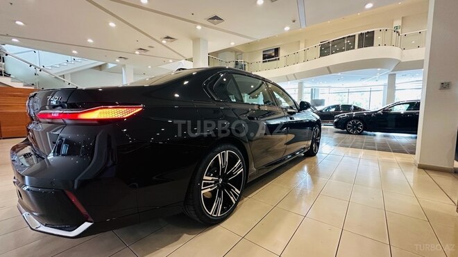 BMW 740-9
