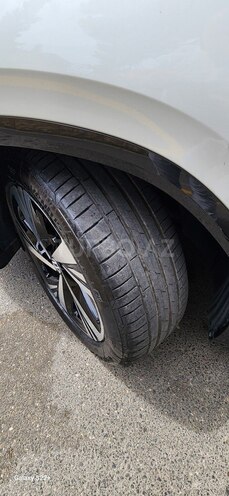 Volkswagen ID.6 Crozz-13