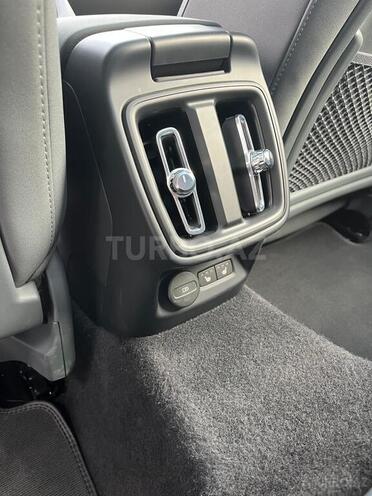 Polestar 2-18