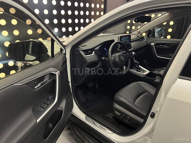 Toyota RAV4 2022, 26,000 km - 2.5 l - Bakı