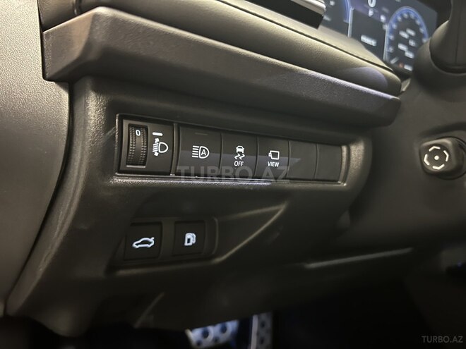 Toyota Camry-15