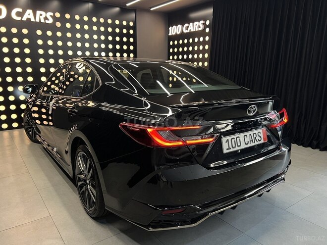 Toyota Camry-6