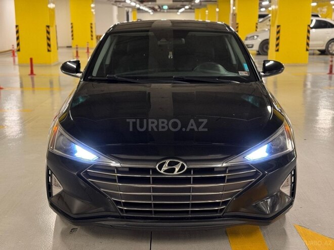Hyundai Elantra 2018, 125,000 km - 2.0 л - Gəncə