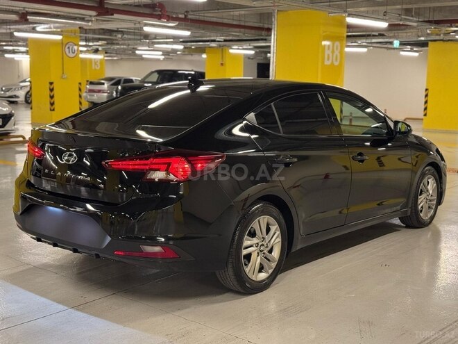 Hyundai Elantra 2018, 125,000 km - 2.0 л - Gəncə