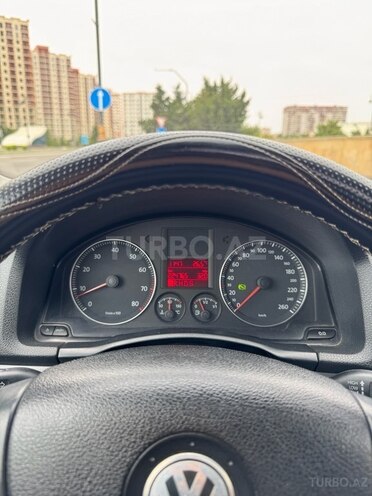 Volkswagen Jetta-9