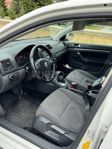 Volkswagen Jetta-4