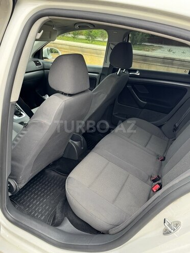 Volkswagen Jetta-3