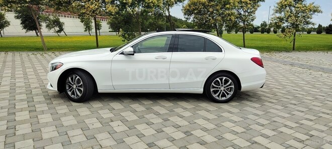Mercedes C 300-11