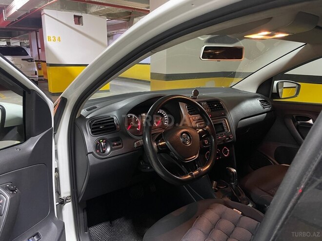 Volkswagen Polo 2018, 195,600 km - 1.6 л - Bakı
