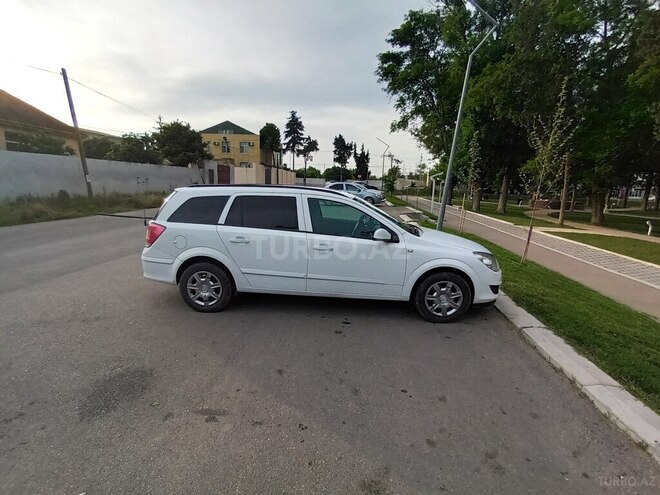 Opel Astra 2009, 243,000 km - 1.4 l - Xaçmaz