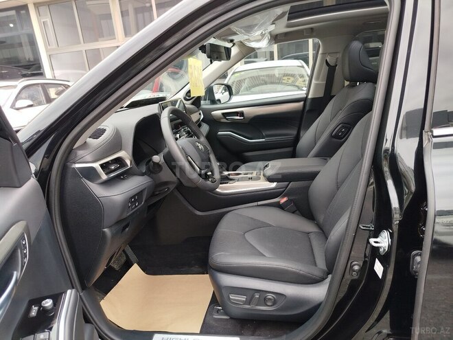 Toyota Highlander-12