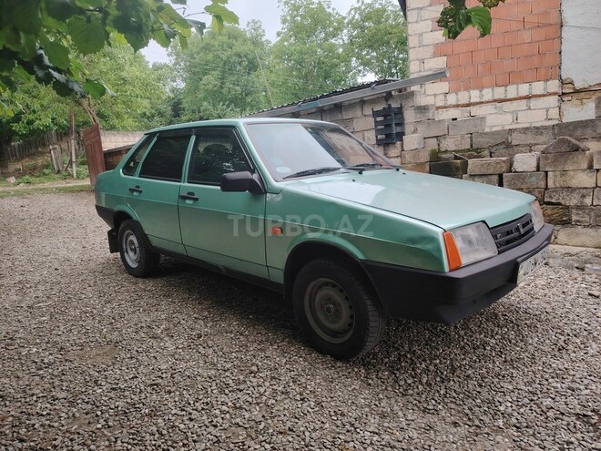 LADA (VAZ) 21099 2003, 372,000 km - 1.5 l - Quba