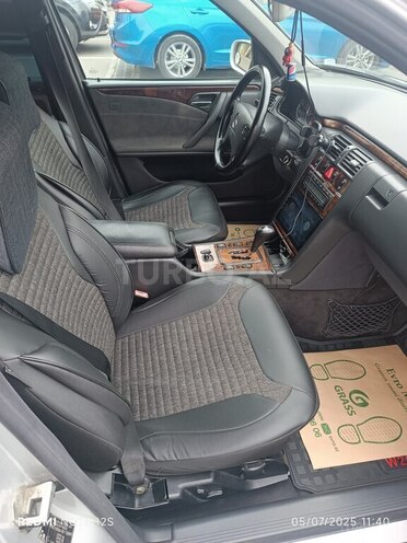 Mercedes E 220 d 2000, 341,810 km - 2.2 l - Bakı