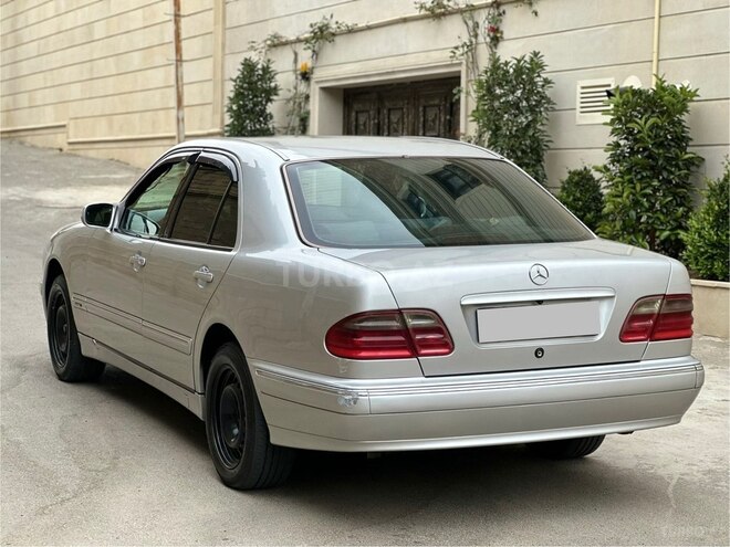 Mercedes E 220 d 1999, 200,000 km - 2.2 l - Bakı