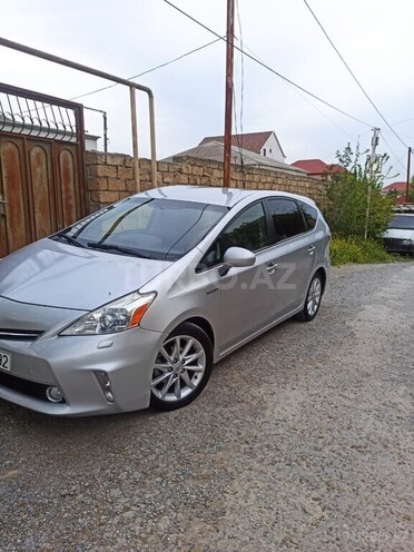 Toyota Prius V 2013, 335,616 km - 1.8 l - Bakı