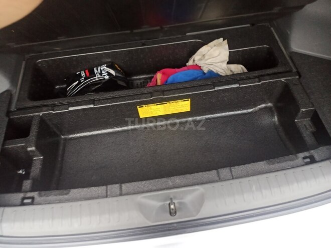 Toyota Prius V 2013, 335,616 km - 1.8 l - Bakı