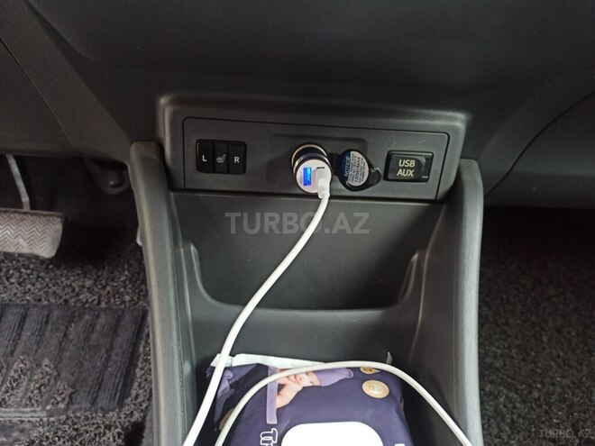 Toyota Prius V 2013, 335,616 km - 1.8 l - Bakı