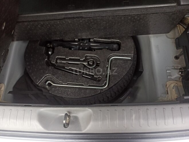Toyota Prius V 2013, 335,616 km - 1.8 l - Bakı