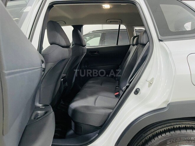 Toyota Corolla Cross-12