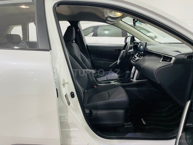 Toyota Corolla Cross-11