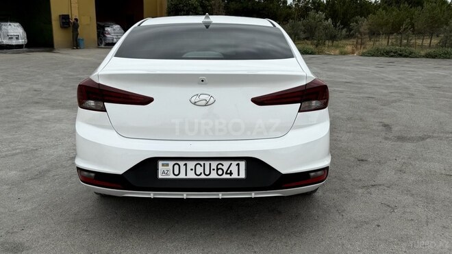 Hyundai Elantra 2018, 150,000 km - 2.0 l - Bakı