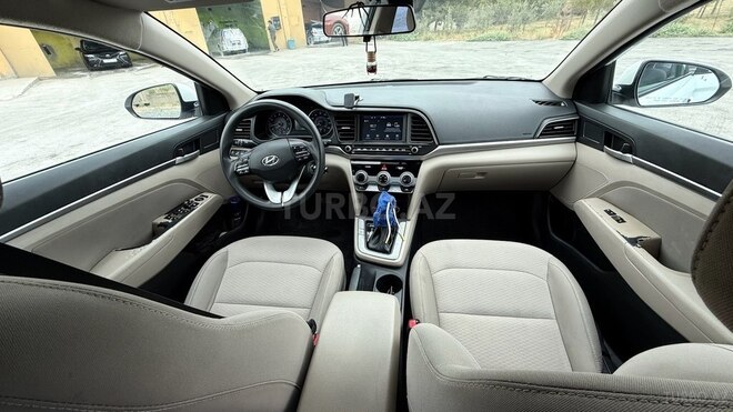 Hyundai Elantra 2018, 150,000 km - 2.0 l - Bakı
