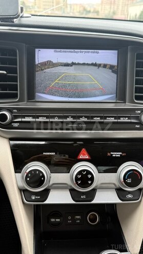 Hyundai Elantra 2018, 150,000 km - 2.0 l - Bakı