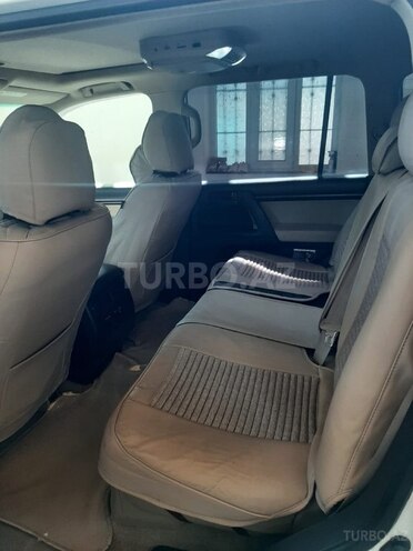 Toyota Land Cruiser-5
