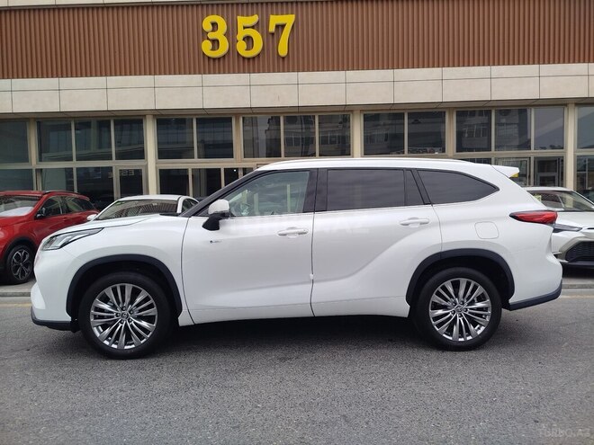 Toyota Highlander-5