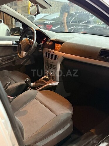 Opel Astra 2009, 320,000 km - 1.3 l - Ağcabədi