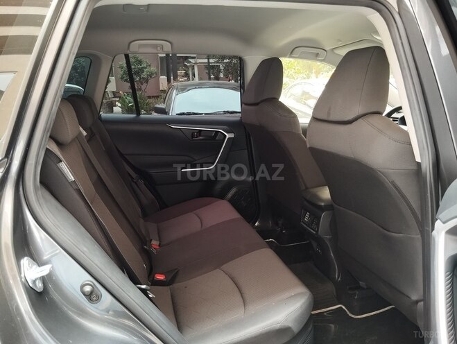 Toyota RAV4-7