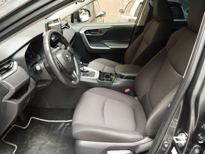 Toyota RAV4-11