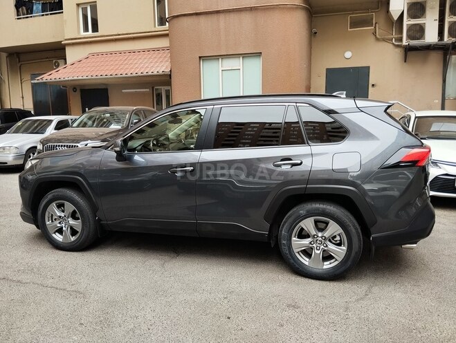 Toyota RAV4-4